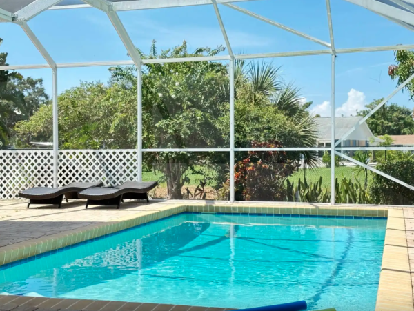 Sarasota Near Siesta Key Beaches Vacation Retreat- Family Friendly Getaway